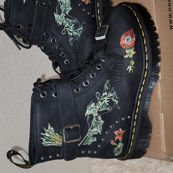Dr. Martens Shoes - Dr. Martens Gomez Wild Botanics Boots